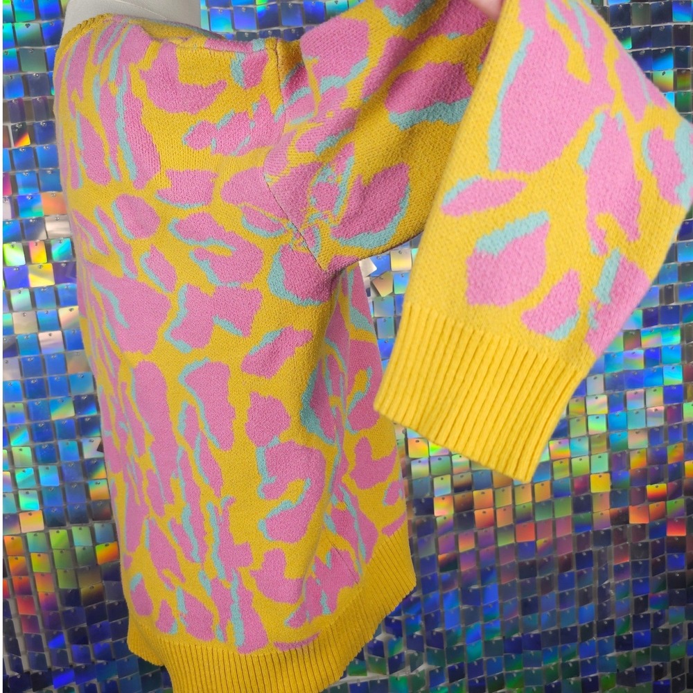 Abstract Animal Print Sweater Womens M Bright Yellow Pink Knit Giraffe Dopamine - Picture 7 of 8